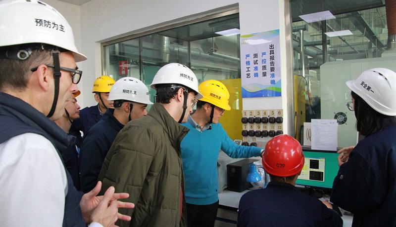  ABS/PC Low Temperature Resistance Spanish clients visit the factory