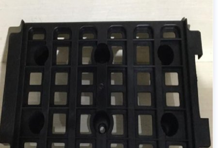 Какой материал используется для кронштейнов литиевых батарей электромобилей?