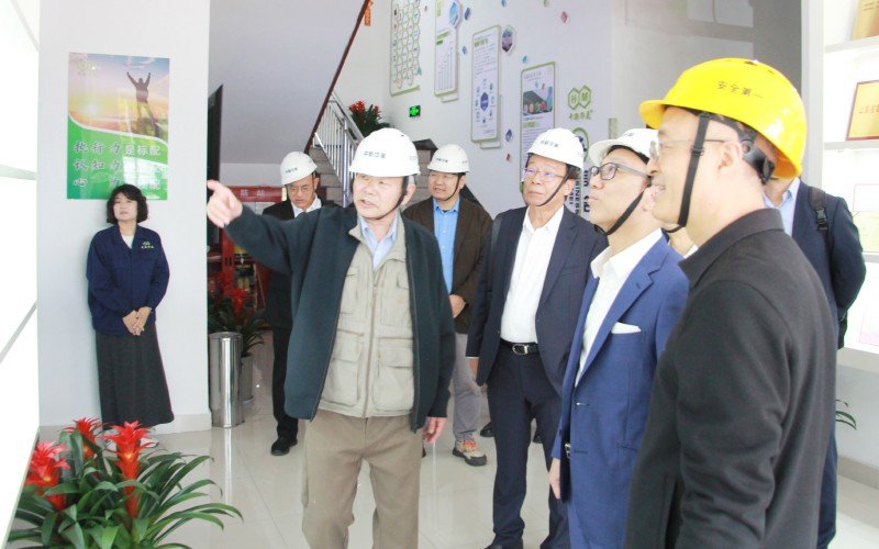 Mr. Hsu Chia-Chang, Chairman of CHIMEI Corporation