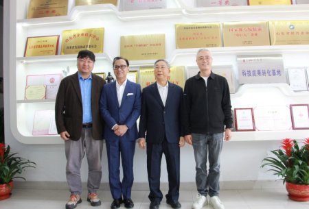 CHIMEI Corporation Leadership Visits Qingdaozhongxinhuamei Plastics for On-Site Inspection and Strategic Guidance