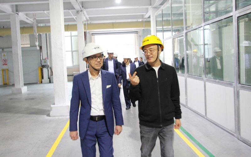 Mr. Hsu Chia-Chang, Chairman of CHIMEI Corporation, and Mr. Hsu Chun-Hua, Honorary Chairman